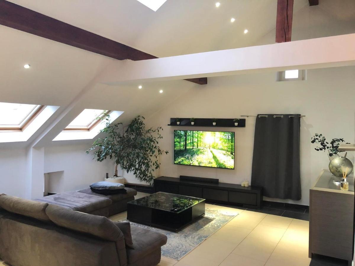 Cozy 120M² Apartment With 3 Bedrooms And 1 Home Cinema Useldange Exterior foto